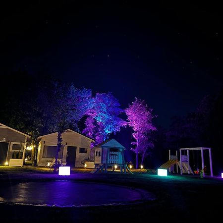 Lumi Resort Domki Letniskowe Z Podgrzewanym Basenem Реваль Екстер'єр фото